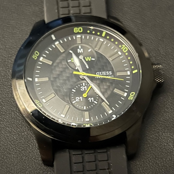 Watch Guess - Picture 2 of 3